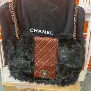 Chanel hangbag